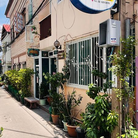 Ricos Honey Place Guesthouse Бангкок Екстер'єр фото