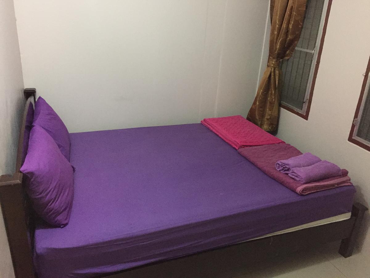 Ricos Honey Place Guesthouse Бангкок Екстер'єр фото